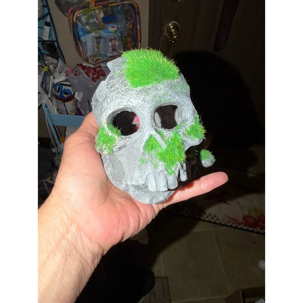Mossy Skull Aquarium Ornament Resin Fish Tank Decoration Hideout Grey Green